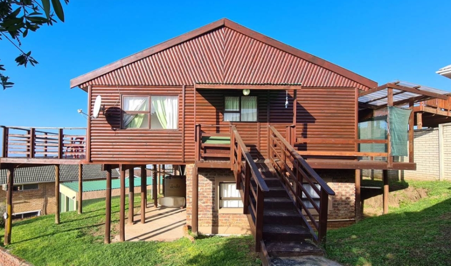 4 Bedroom Property for Sale in Winterstrand Eastern Cape